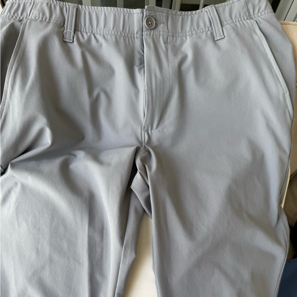 Under Armour golf pants EUC 34x32 Gray